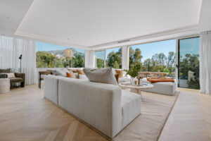 Apartment Vista Lago — Marbella Living with Panoramic Views