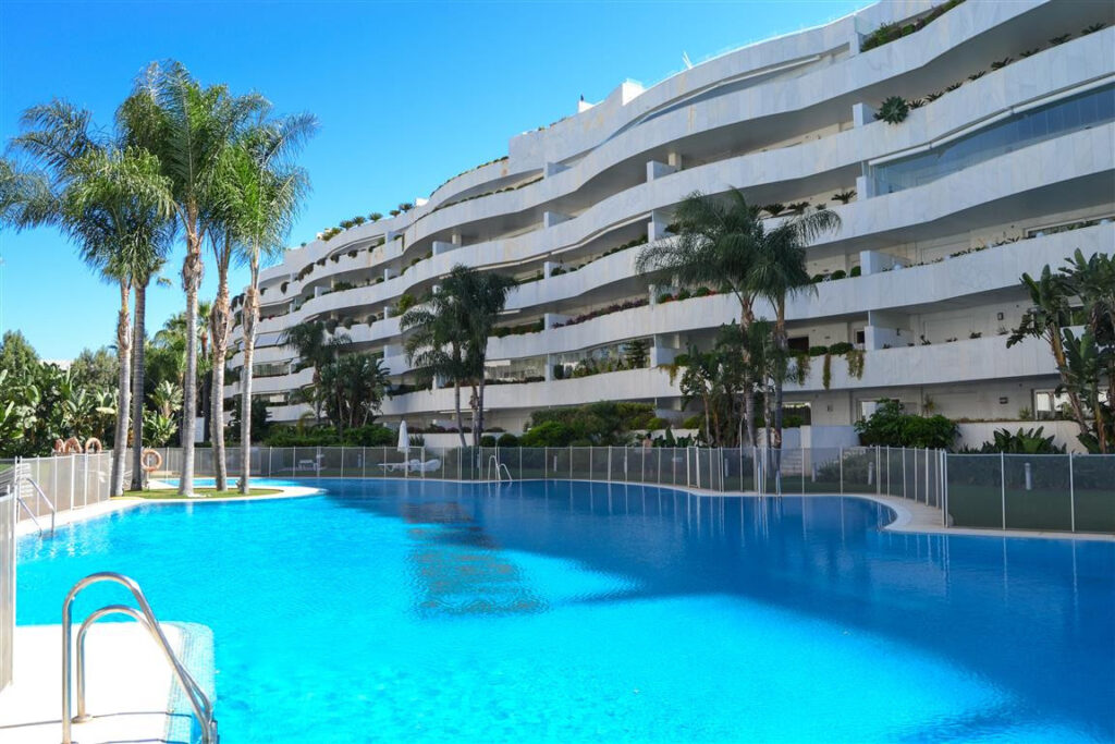 Luxury apartment at Puerto Banus, Costa del Sol In El Embrujo Banús