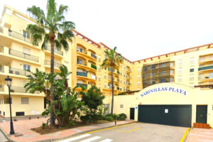 Charming first-floor apartment in the sought-after Urbanización Sabinillas Playa In Sabinillas