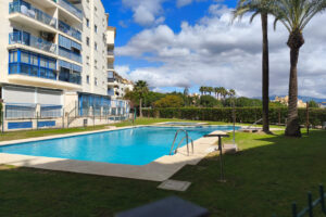 Charming 2-Bedroom Ground-Floor Apartment with a Terrace & Private Garage