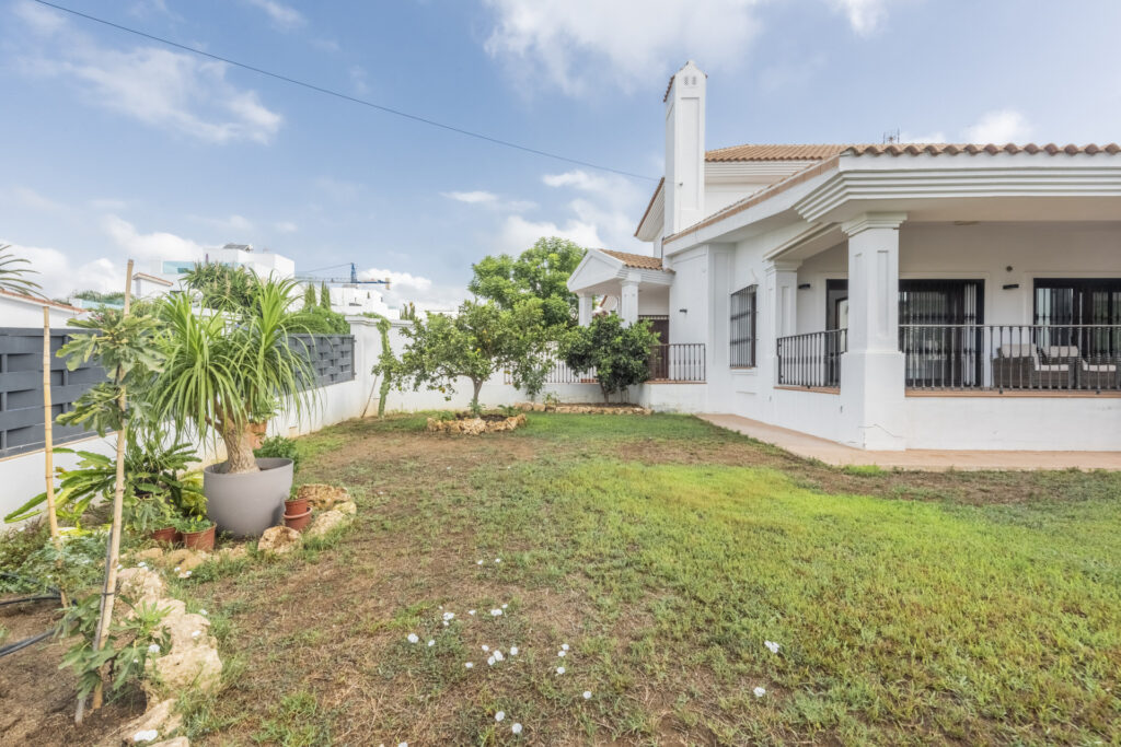 Detached Villa for sale San Pedro de Alcántara In San Pedro Playa