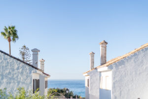 Completely Reconstructed Sea-View Villa with Tourist License – Marbella East In El Real Panorama