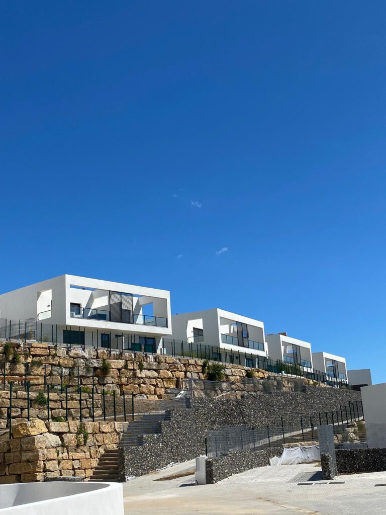 LUXURY In Riviera del Sol