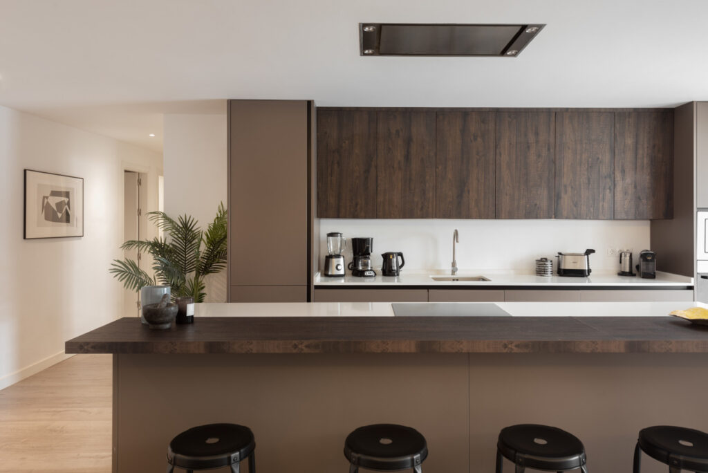 Spacious 3 Bedroom Apartment in Nueva Andalucia, Marbella In El Dorado