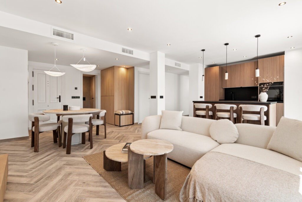 fully renovated penthouse in Los Arcos de La Quinta In Los Arcos (La Quinta)