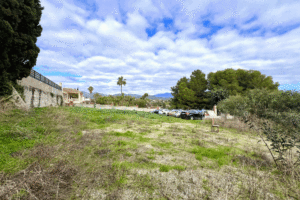 Plot for sale in Estepona In El Padron