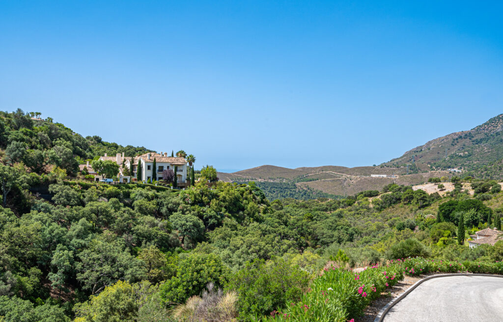 Southwest facing plot in La Zagaleta with a spectacular villa project In La Zagaleta