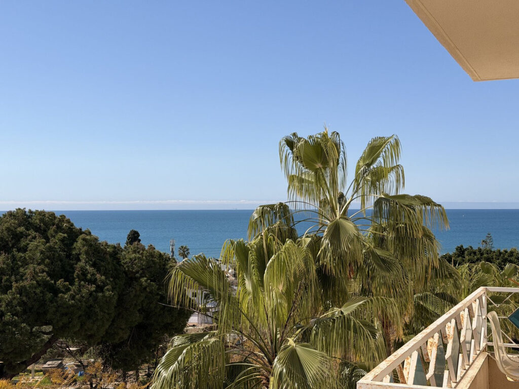 Middle Floor Apartment Costabella