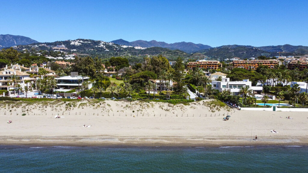 Detached Villa Los Monteros