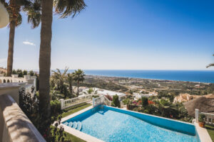 Detached Villa Altos de los Monteros