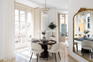 Middle Floor Apartment Centro Histórico