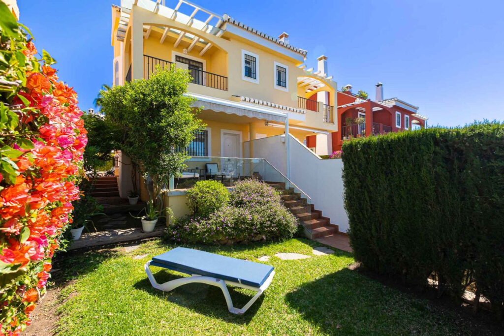 Semi-Detached House Costabella