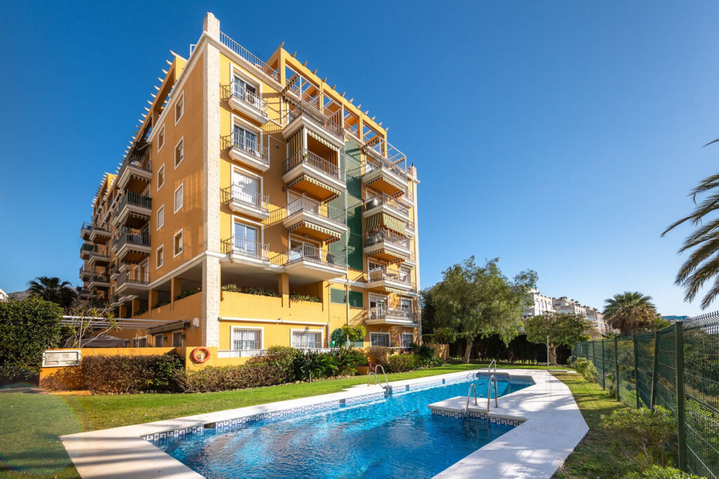 Middle Floor Apartment Marbella