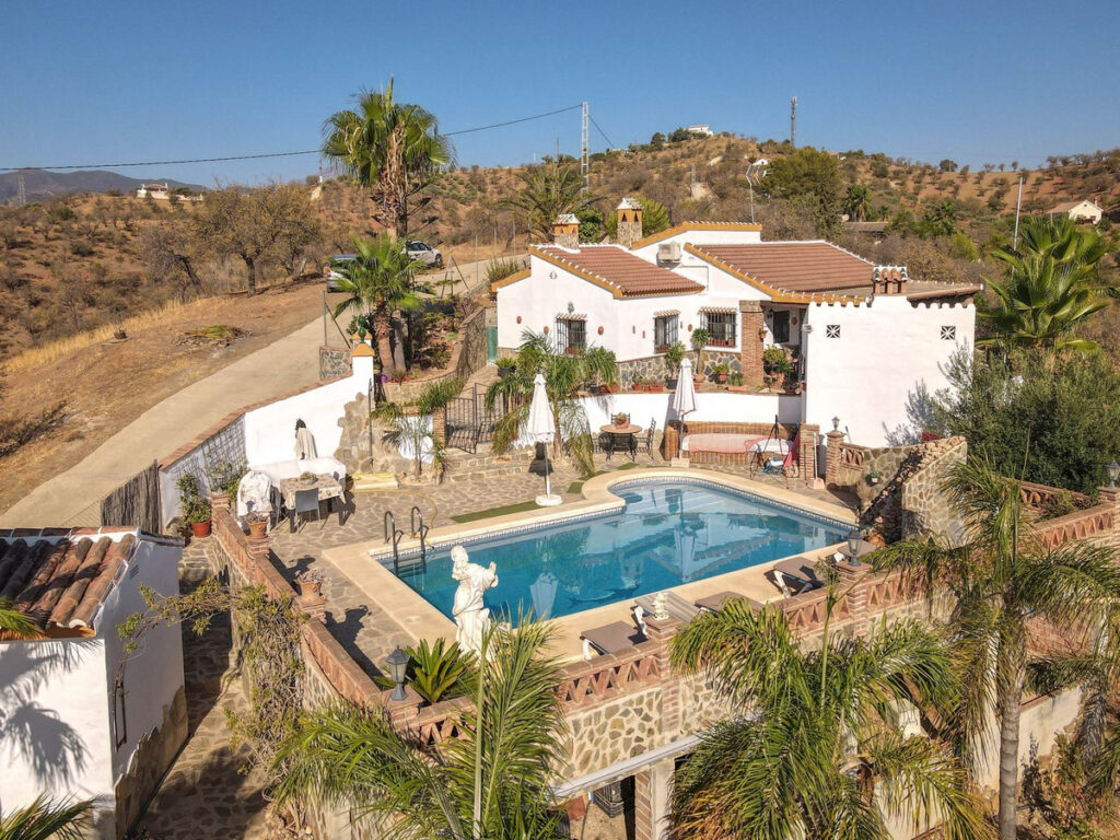 Detached Villa Guaro