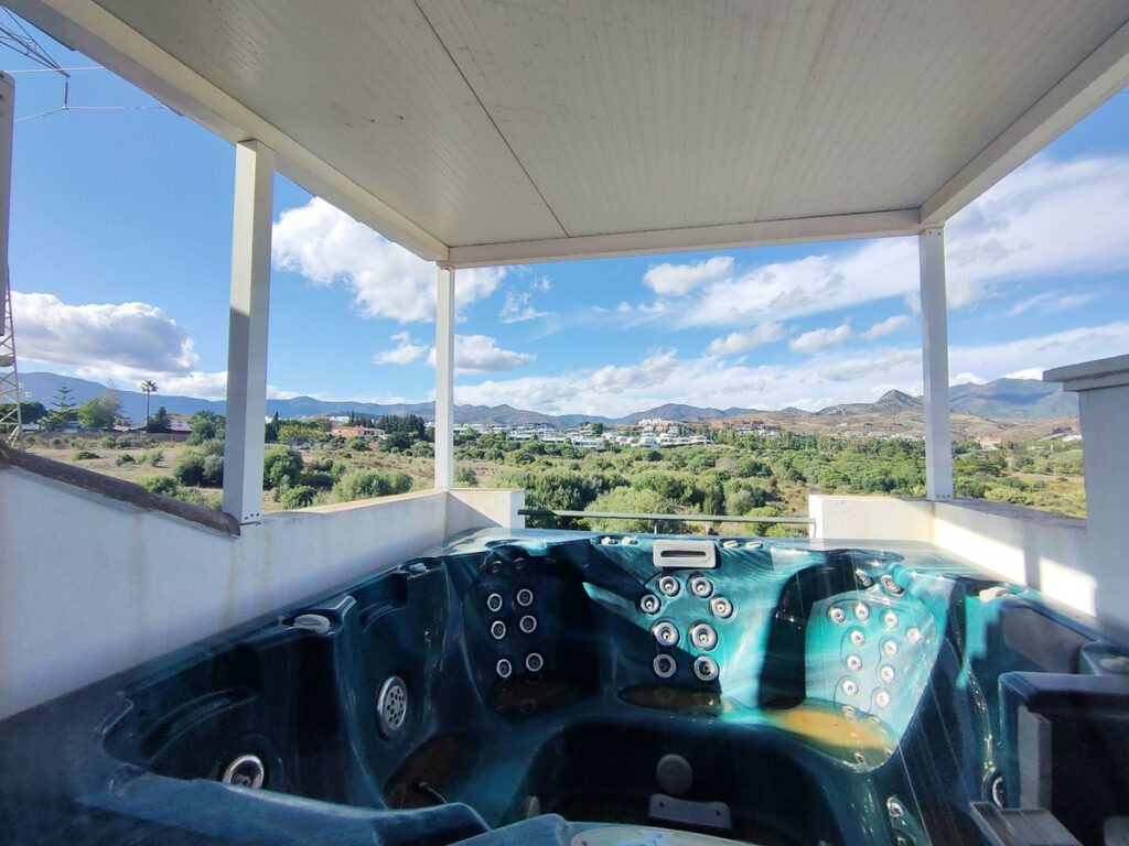 Semi-Detached House Cancelada