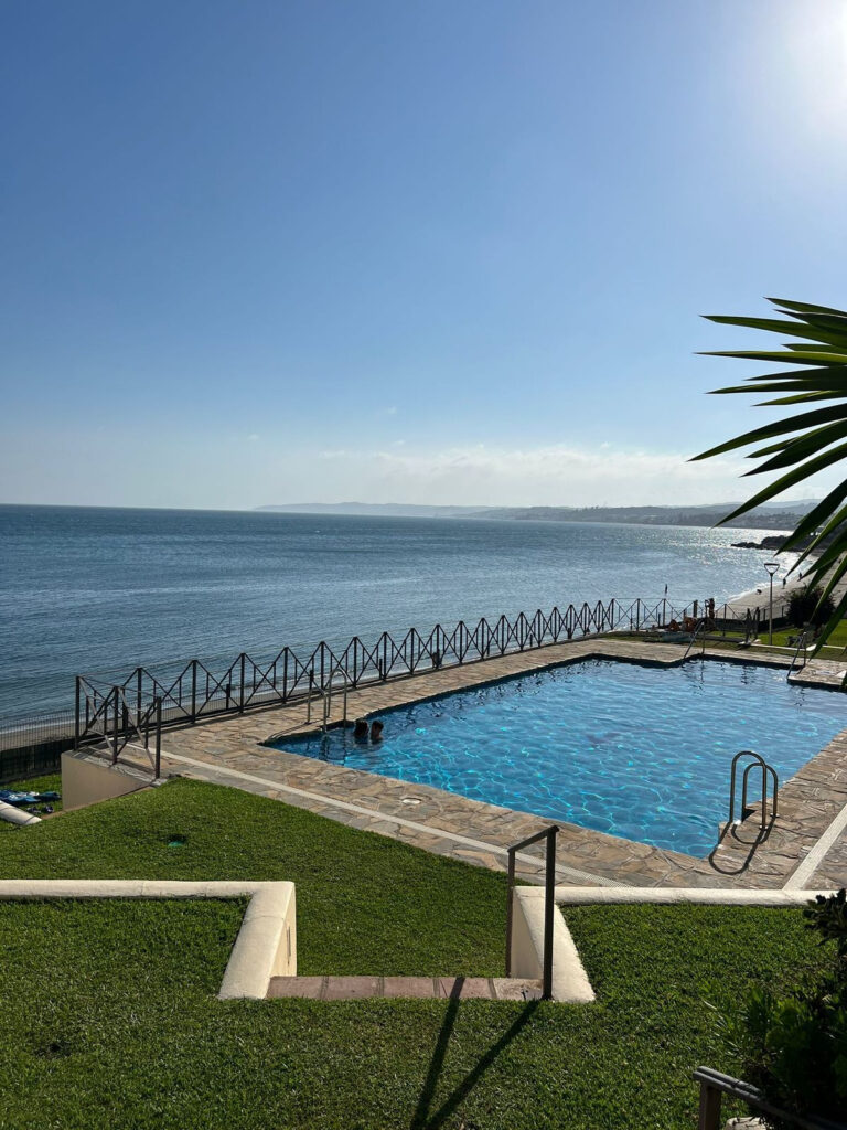 Middle Floor Apartment Estepona