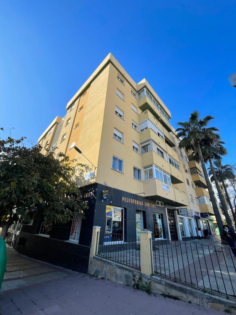 Middle Floor Apartment Estepona