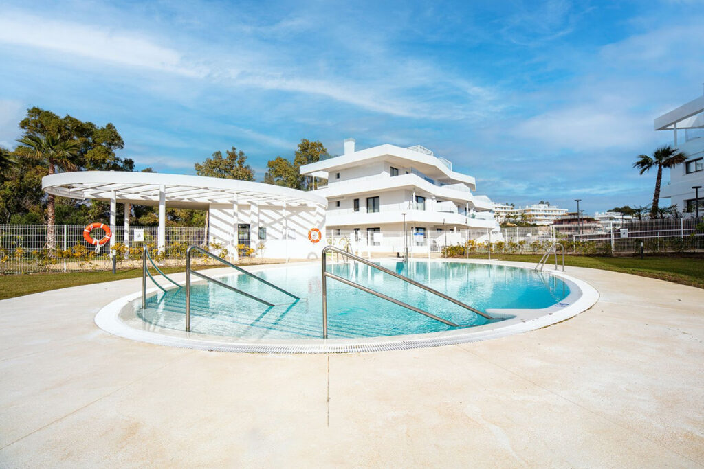 Middle Floor Apartment Estepona