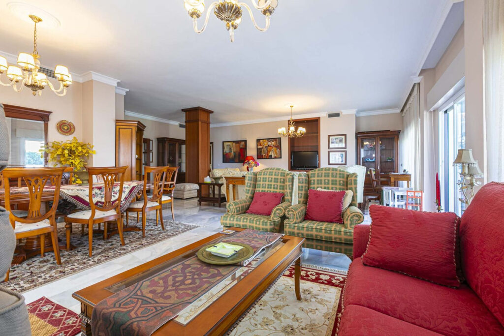 Middle Floor Apartment Nueva Andalucía