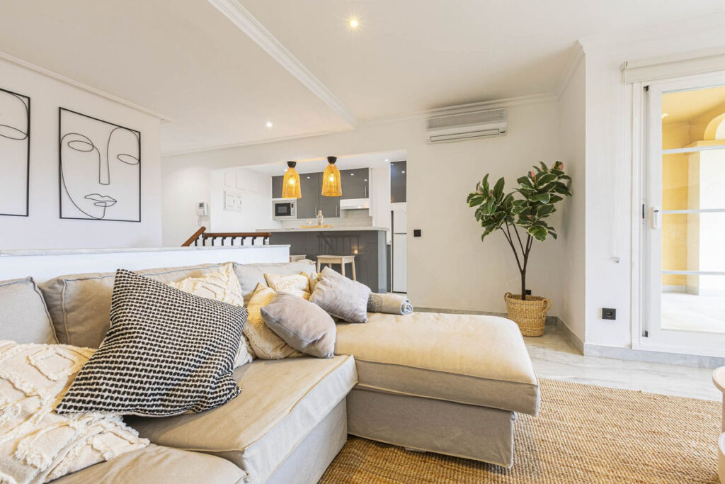 Duplex Nueva AndalucÃa