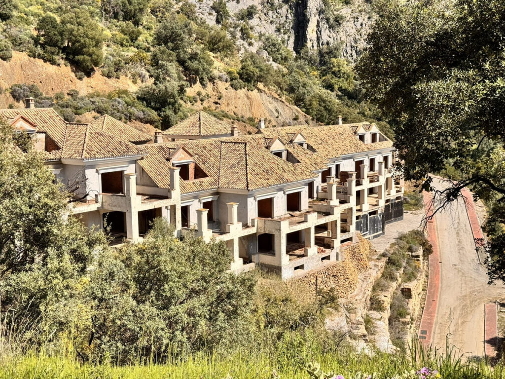 Residential Plot Istán