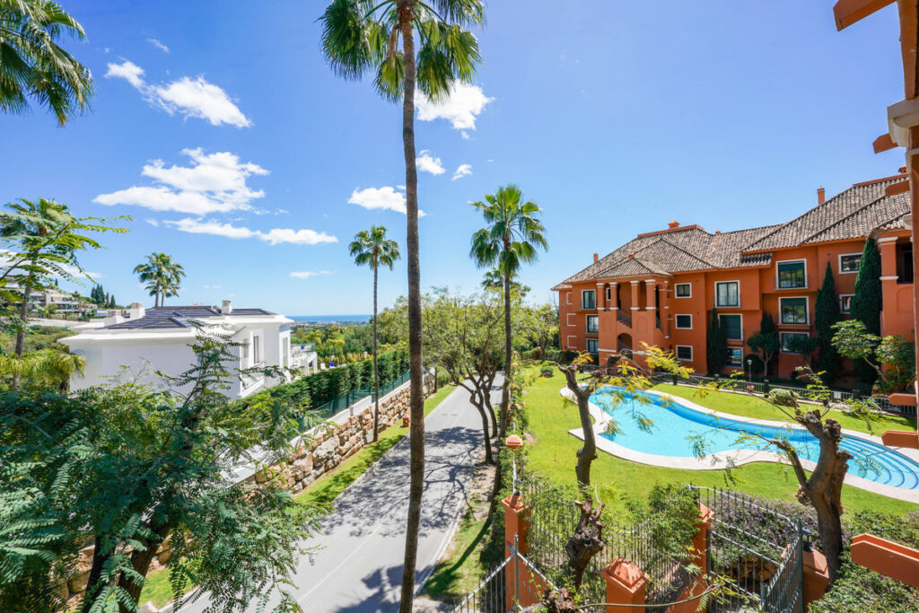 Middle Floor Apartment Monte Halcones