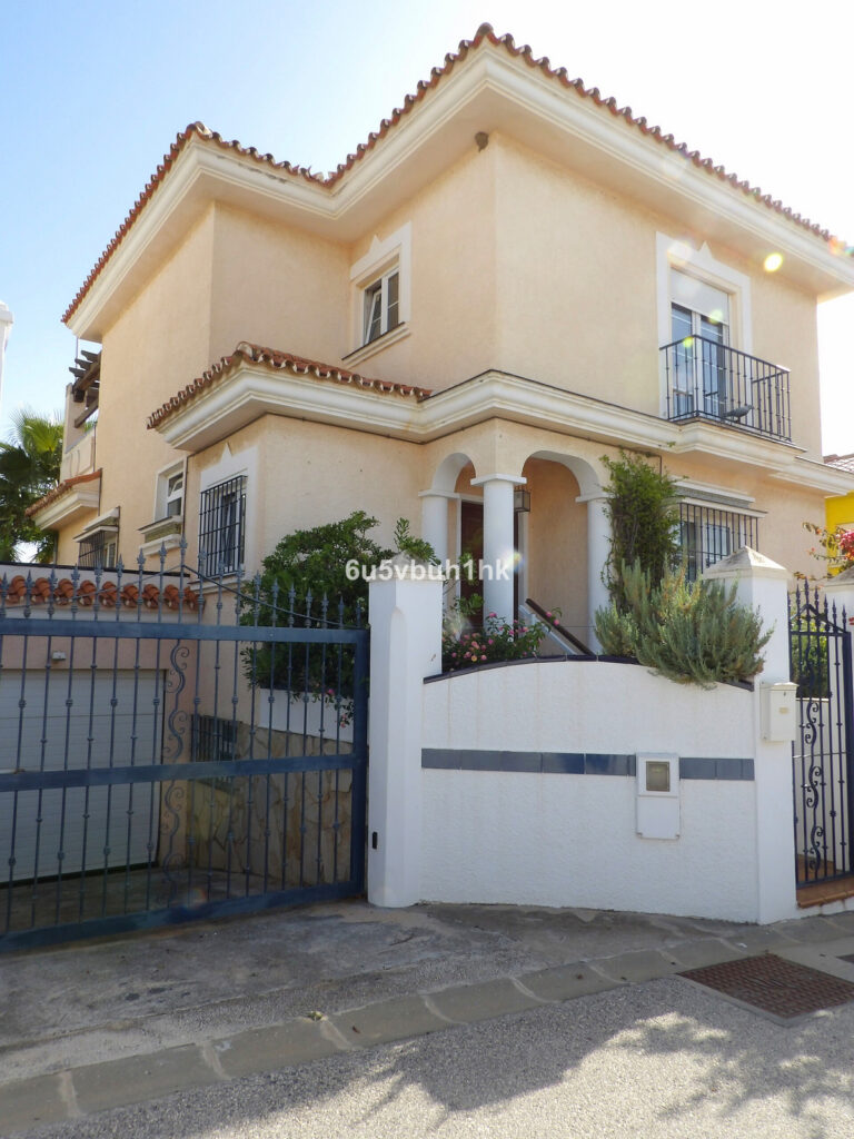 Detached Villa Fuengirola