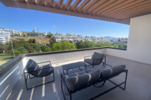 Middle Floor Apartment Estepona