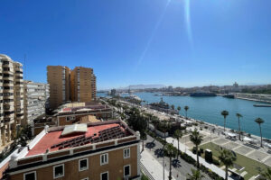 Middle Floor Apartment Malagueta