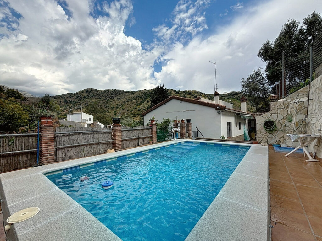 Detached Villa La Viñuela