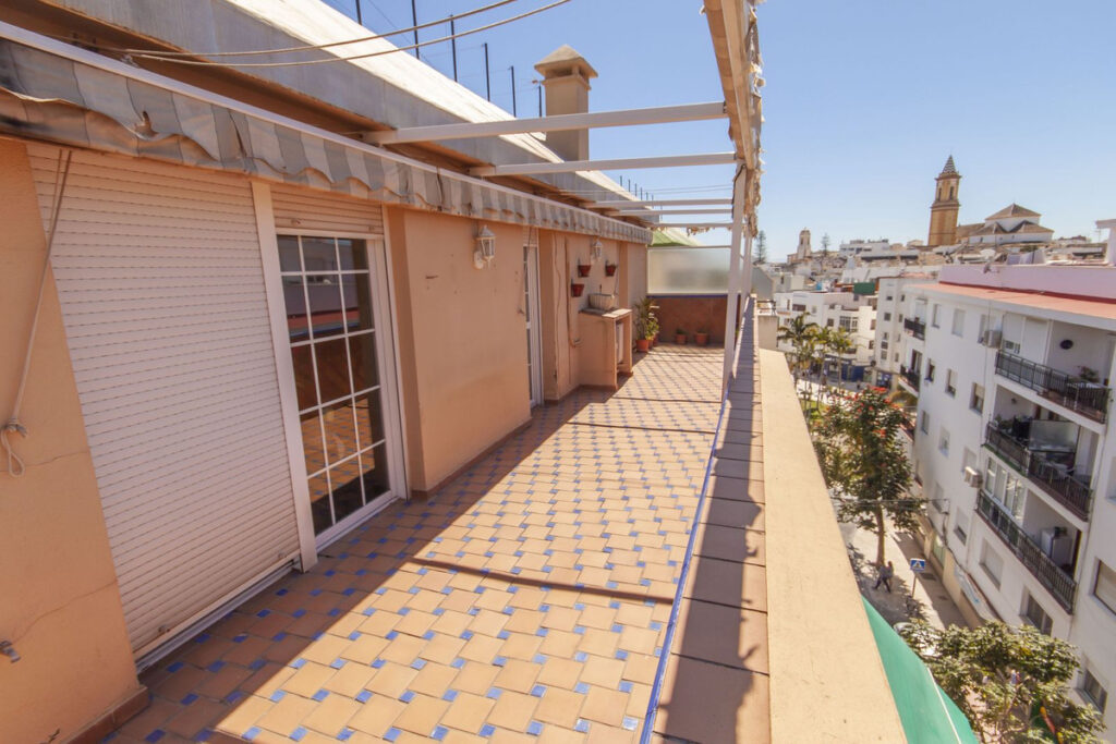 Top Floor Apartment Estepona