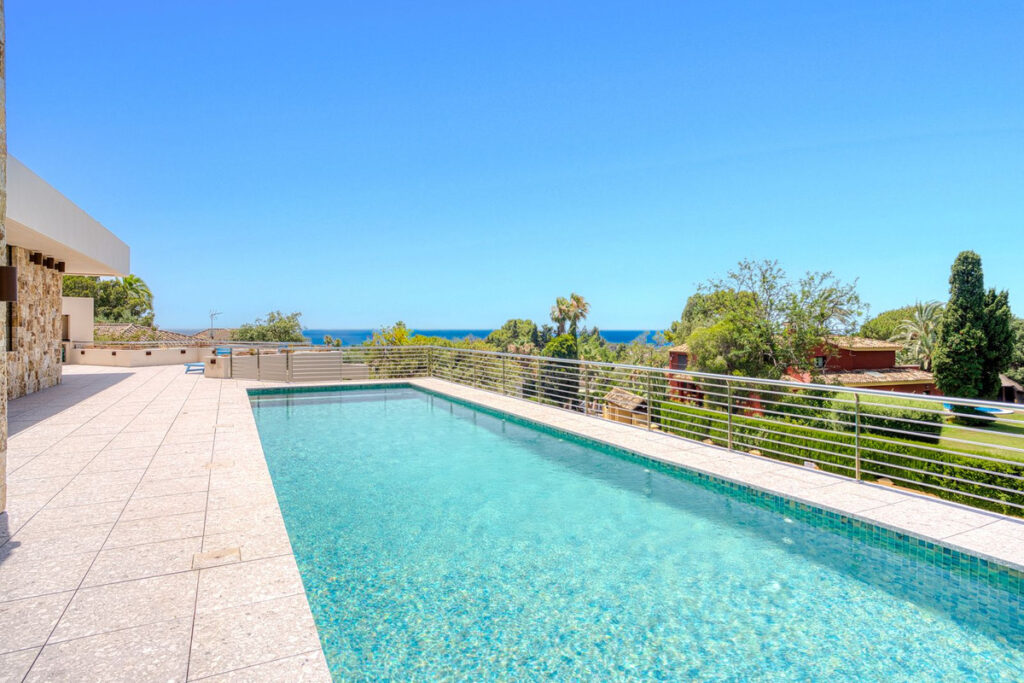 Detached Villa Elviria