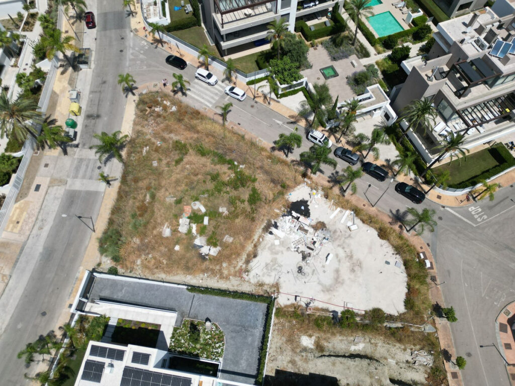 Residential Plot Cancelada