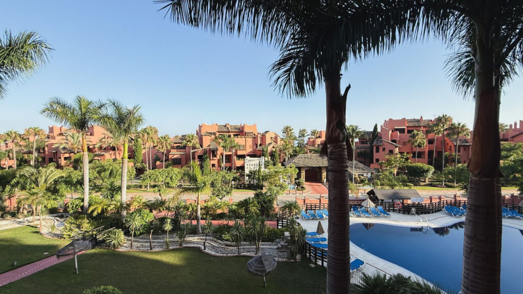 Middle Floor Apartment Estepona