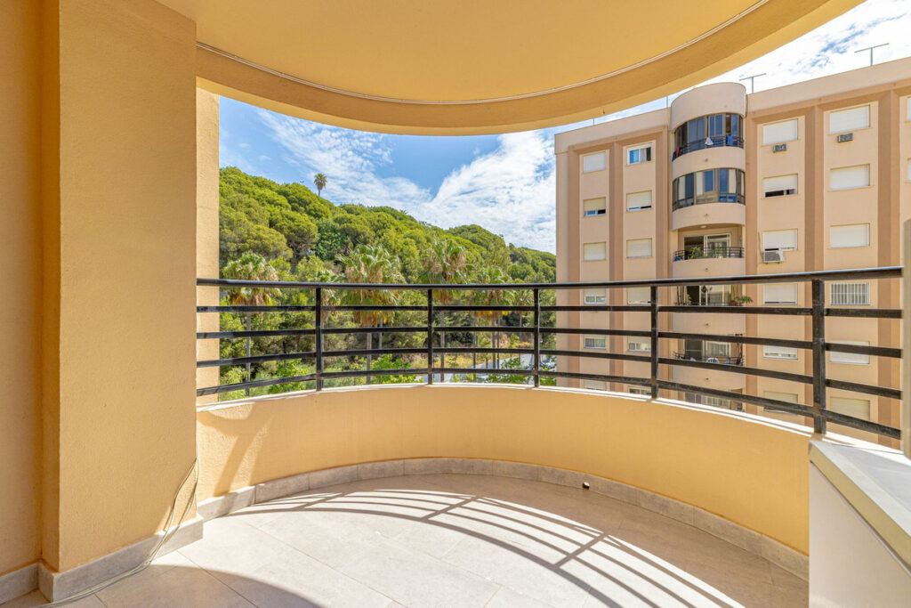 Middle Floor Apartment Marbella