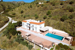 Detached Villa Macharaviaya