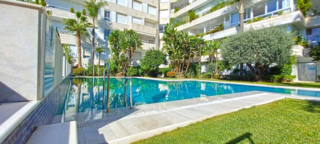 Middle Floor Apartment Marbella
