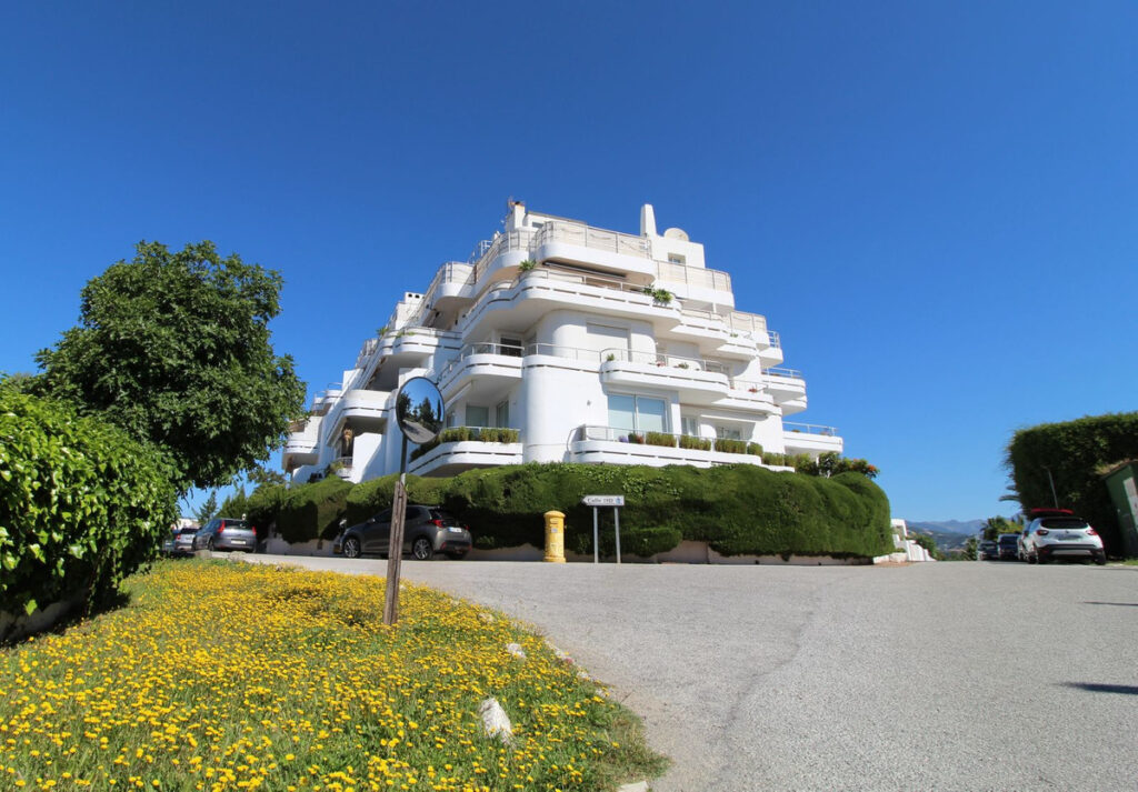 Middle Floor Apartment Guadalmina Alta