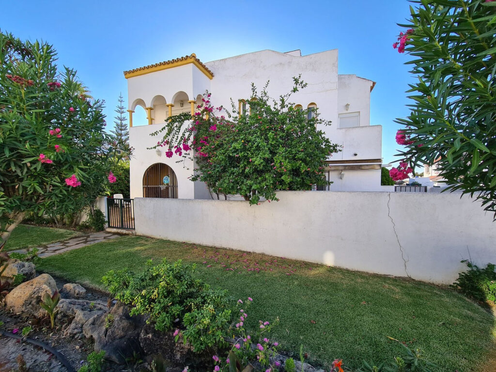 Semi-Detached House Casares Playa
