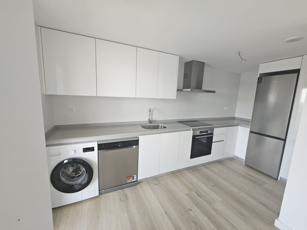 Top Floor Apartment La Campana