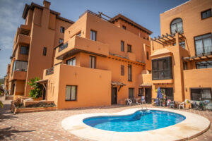 Middle Floor Apartment El Paraiso