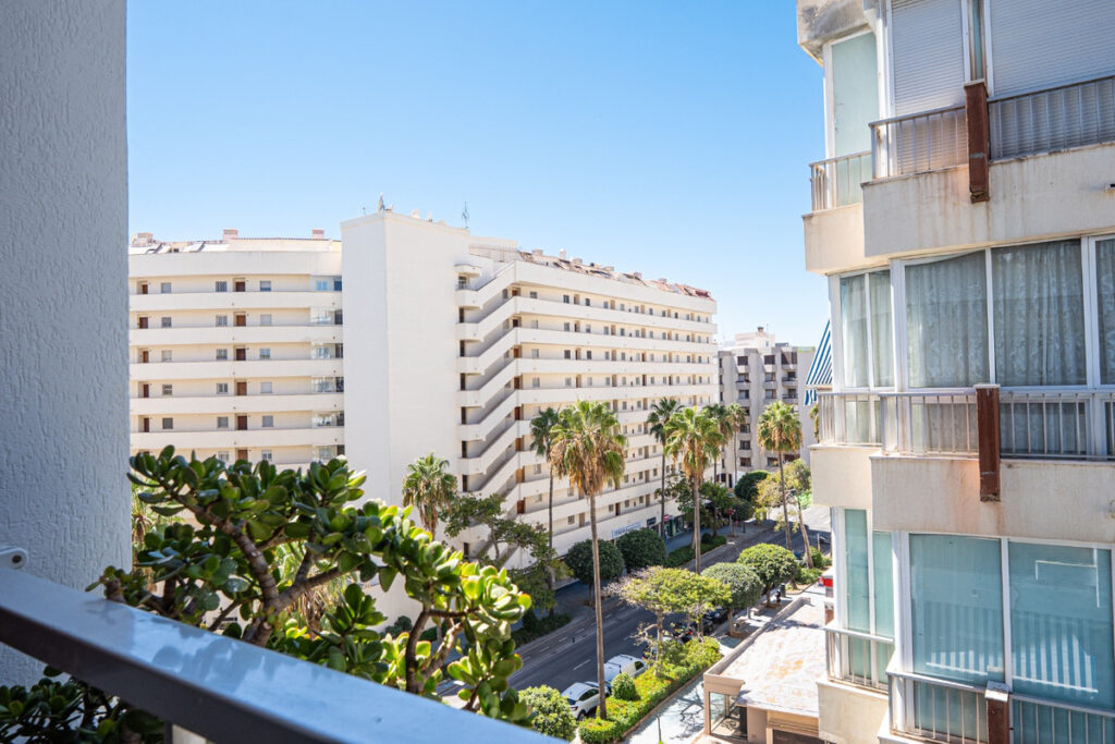 Middle Floor Apartment Marbella