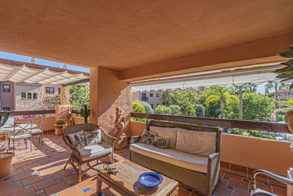 Middle Floor Apartment Hacienda del Sol