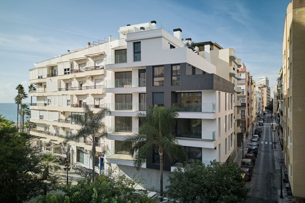 Middle Floor Apartment Estepona