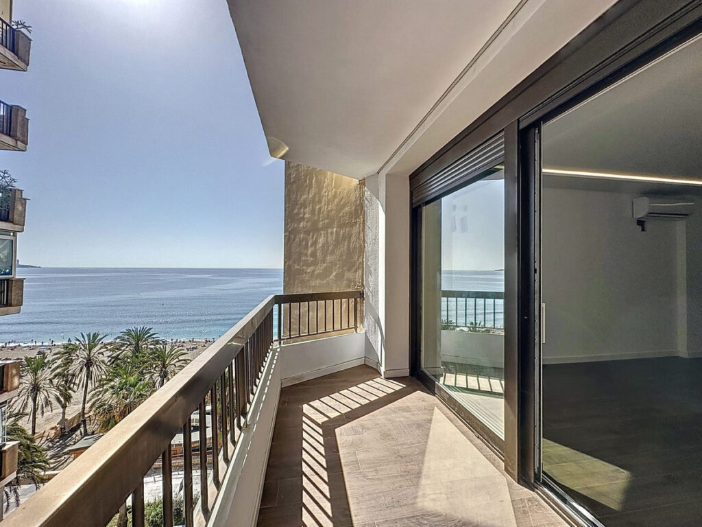 Middle Floor Apartment Malagueta