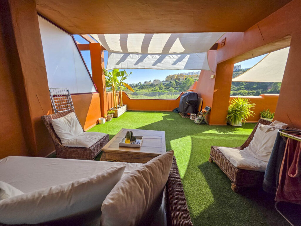 Middle Floor Apartment La Duquesa