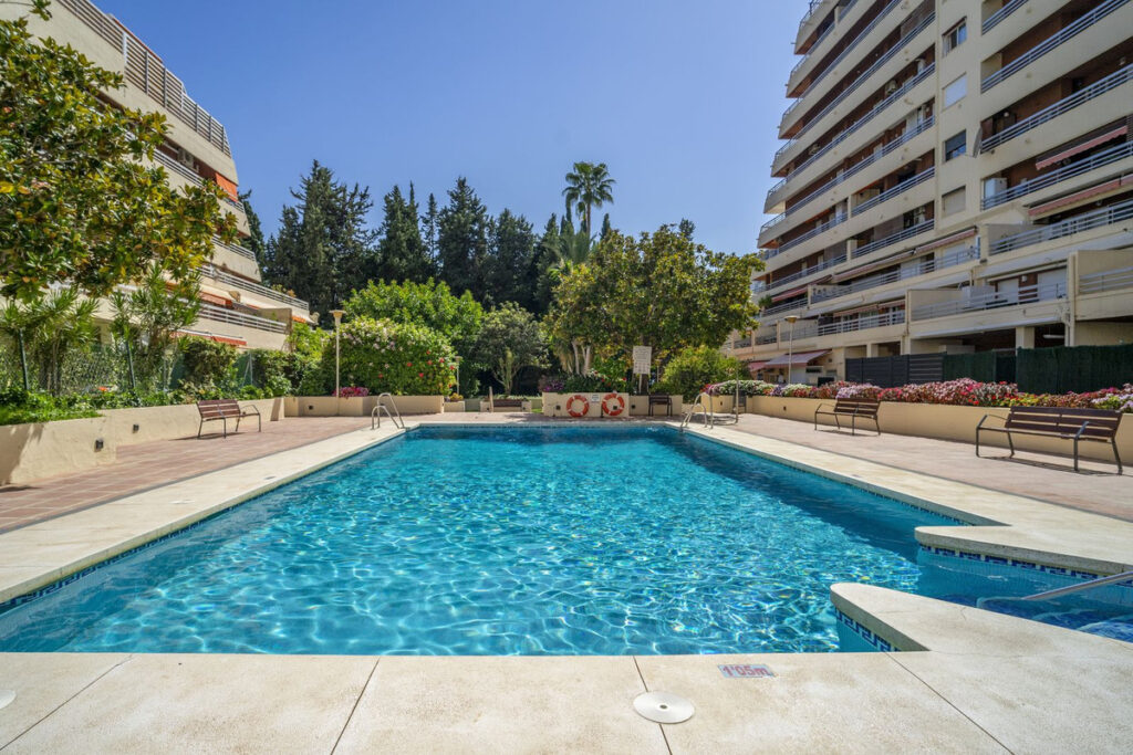 Middle Floor Apartment Marbella
