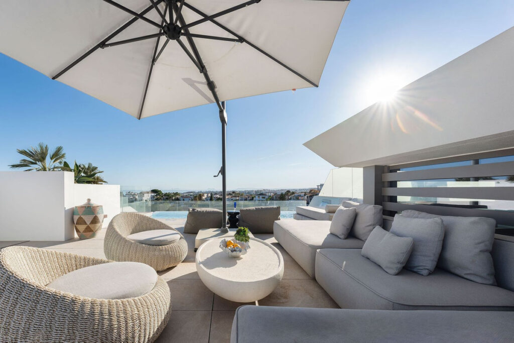 Semi-Detached House Nueva Andalucía