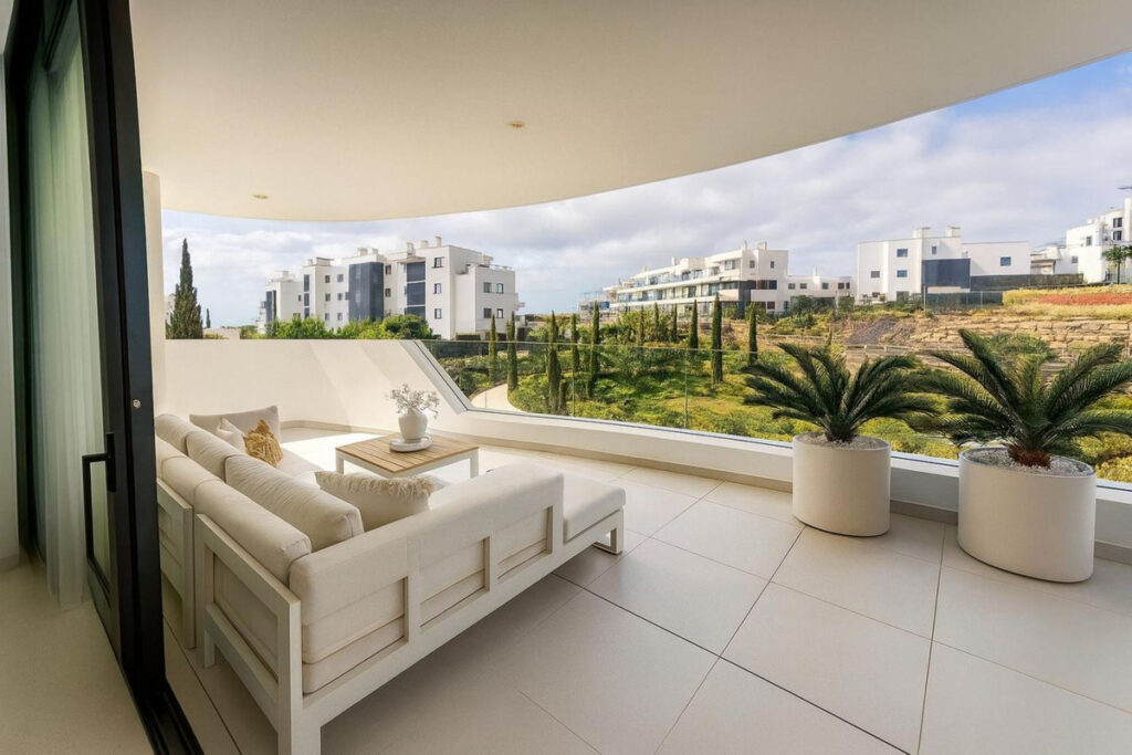 Middle Floor Apartment Higueron