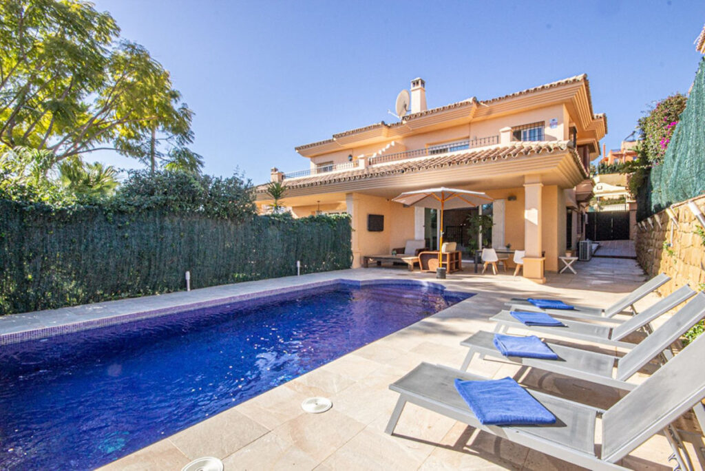 Semi-Detached House Riviera del Sol